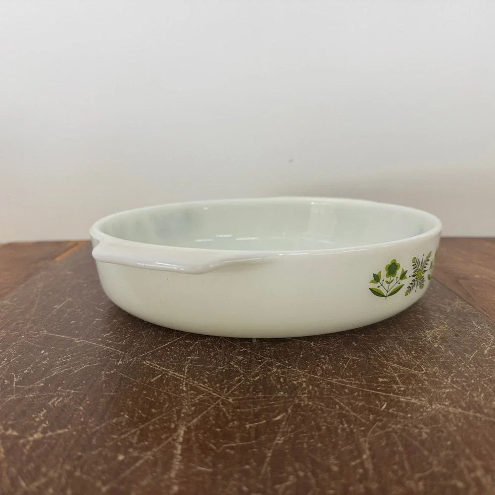 Vintage Anchor Hocking‎ Milk Glass 9